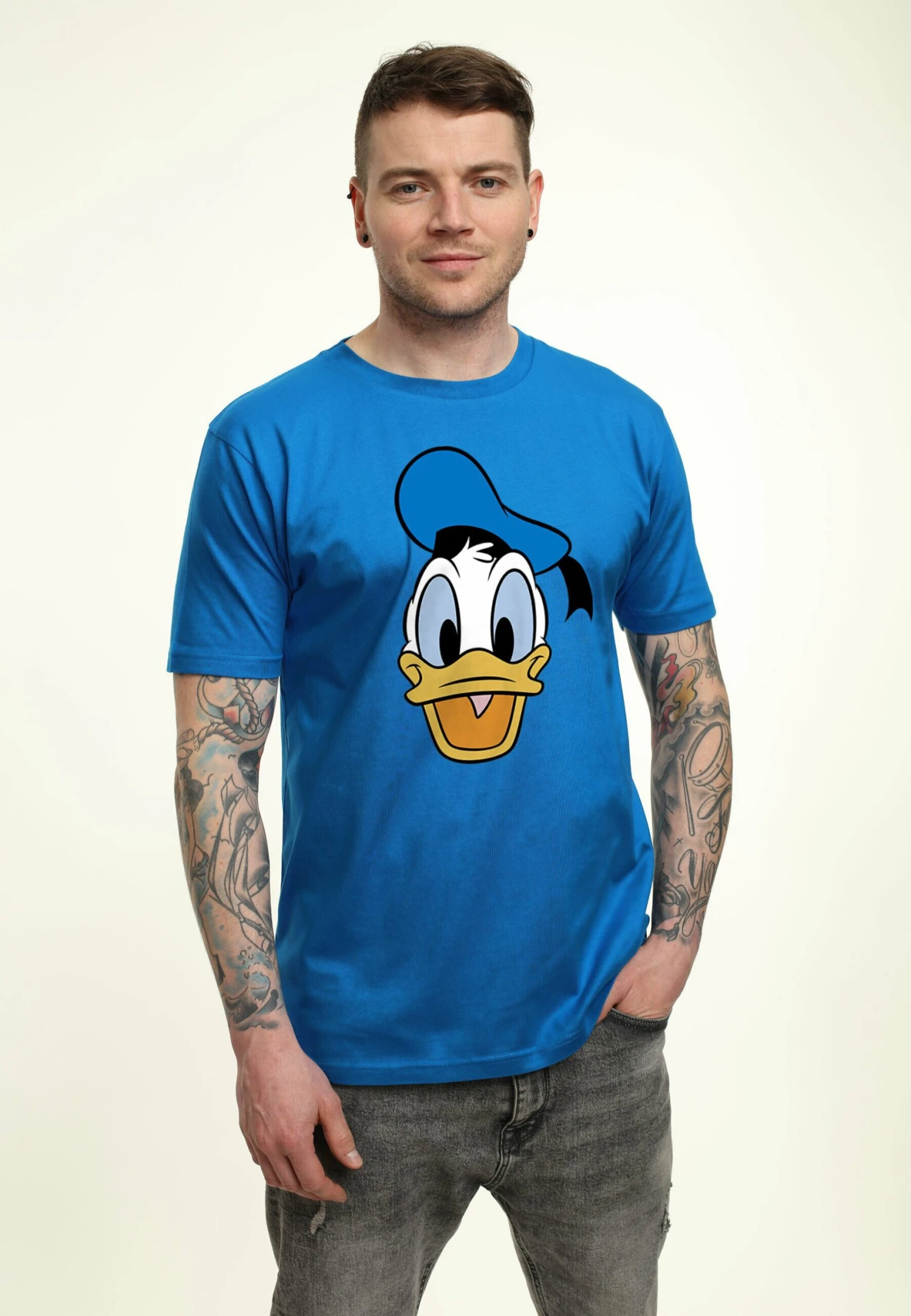 Disney Classic Mickey Big Face Donald T-Shirt Con StampaBright Blue Uomo T-shirt E Polo H3A22O10F-K11 1 Disney Classic Mickey Big Face Donald T-Shirt Con StampaBright Blue Uomo T-shirt E Polo H3A22O10F-K11