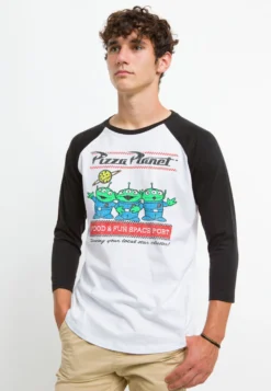 Disney Toy Story 1-3 Pizza Planet SurfMaglietta A Manica LungaWhite Black Uomo T-shirt E Polo H3A22O5SF-A11 -Disney 0728d2d0f6984addabd76450dbcb6a5b scaled