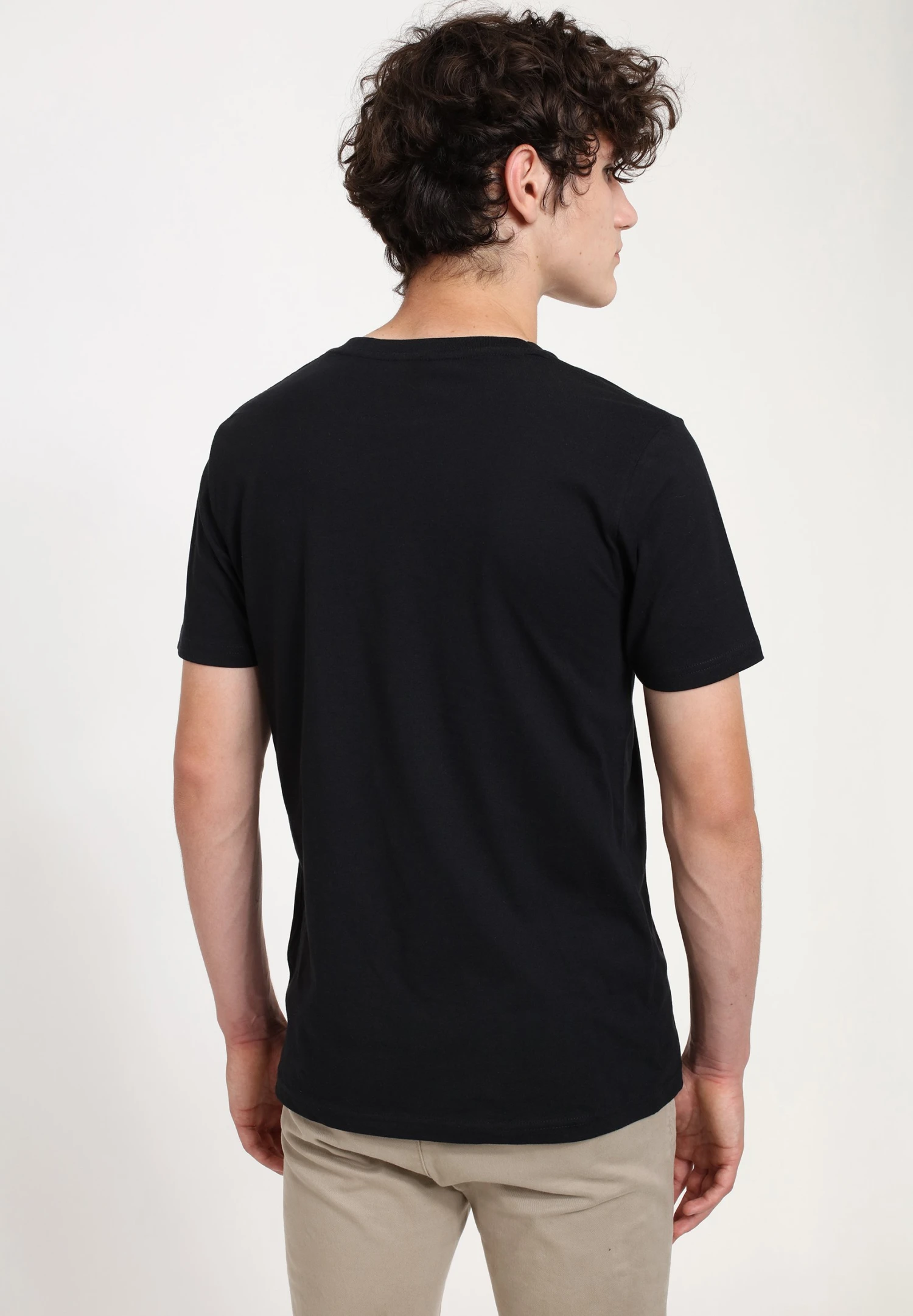 Disney Classics Mickey ClassicPluto Big FaceT-Shirt Con StampaBlack Uomo T-shirt E Polo H3A22O02R-Q11 2 Disney Classics Mickey ClassicPluto Big FaceT-Shirt Con StampaBlack Uomo T-shirt E Polo H3A22O02R-Q11 - immagine 2